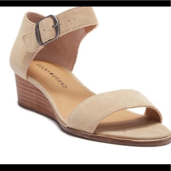 New Lucky Brand Wedge - Picture 2 of 6